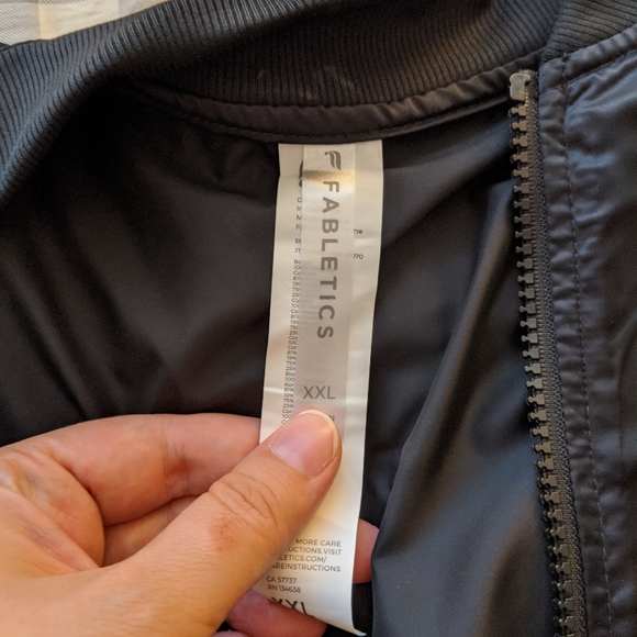 Women's Fabletics bomber jacket size xlarge - Picture 2 of 3